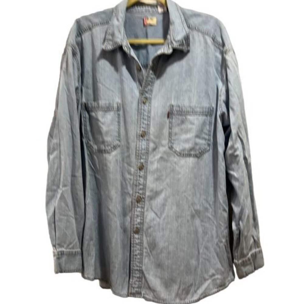 Levi’s Red Tab Denim Shirt Men's Size XL Light Wash Long Sleeve Workwear Vintage